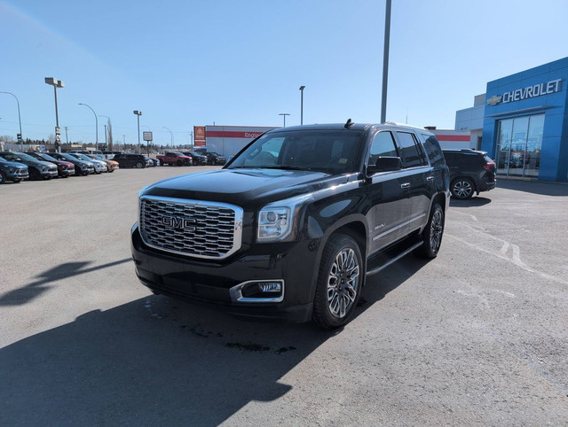 2018 GMC YUKON DENALI 4WD in Cars & Trucks in Red Deer