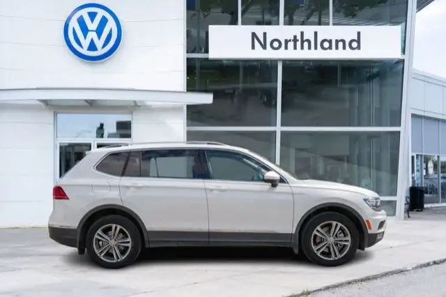 2021 Volkswagen Tiguan Highline in Cars & Trucks in Calgary - Image 3