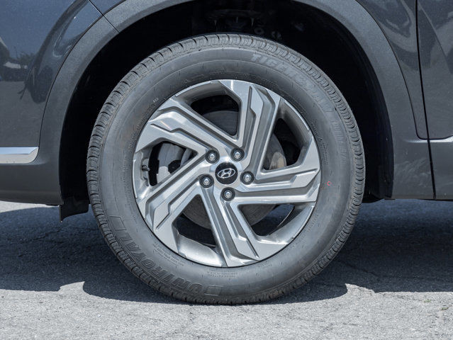 2022 Hyundai Santa Fe Preferred | Clean Carfax | Blind Spot in Cars & Trucks in Hamilton - Image 4