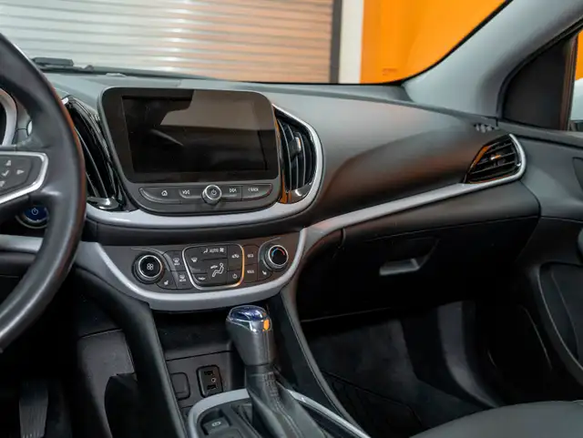 2018 Chevrolet Volt LT *CUIR* SIEGES CHAUFF *CARPLAY GR CONFIANC in Cars & Trucks in Laurentides - Image 21