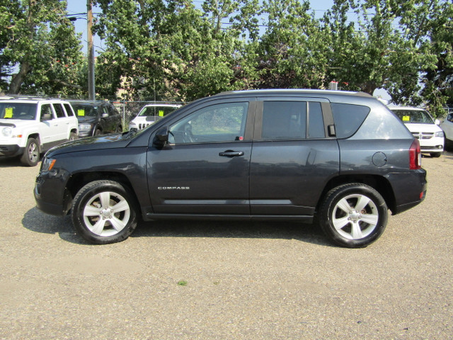 2015 Jeep Compass 4X4-HIGH ALTITUDE-SUNROOF-LEATHER in Cars & Trucks in Calgary - Image 3