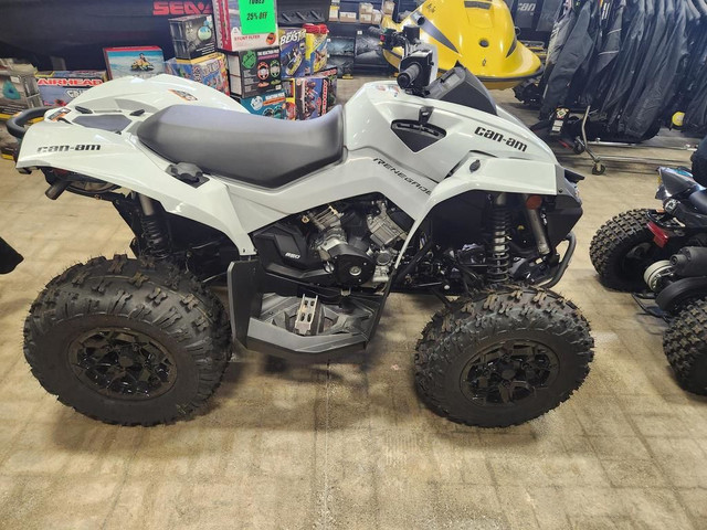 2023 Can-Am RENEGADE 650 CATALYST GREY in ATVs in Sarnia - Image 2
