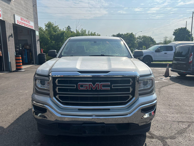 2017 GMC Sierra 1500 Bluetooth Alloy Well Maintained in Cars & Trucks in City of Toronto - Image 2