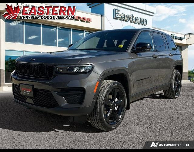 2025 Jeep Grand Cherokee Altitude in Cars & Trucks in Winnipeg