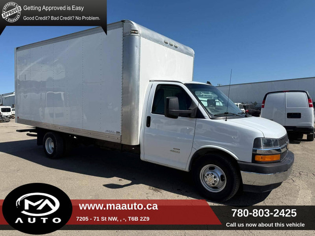 2019 Chevrolet Express Cutaway 4500 16 Feet Cube Van in Cars & Trucks in Edmonton - Image 3