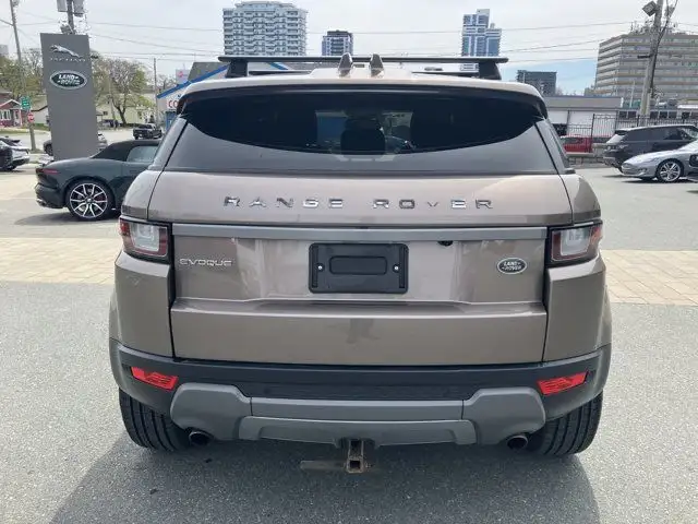 2019 Land Rover Range Rover Evoque SE WINTER TIRES INCLUDED! dans Autos et camions dans Ville d’Halifax - Image 9