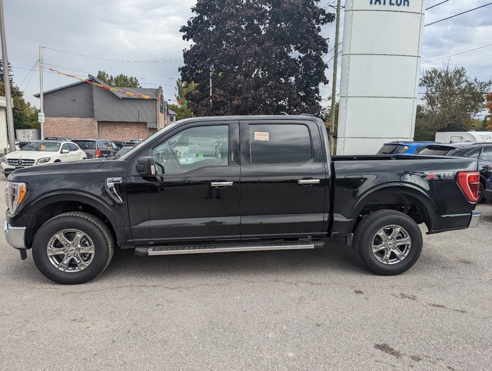  2022 Ford F-150 XLT *302A XTR, 2.7L Eco-Boost*