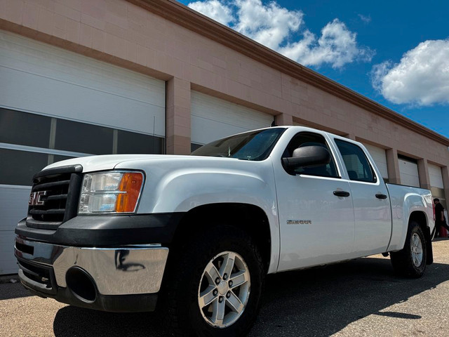 2013 GMC Sierra 1500 4WD 4.8L = 126K = NEW TRANNY = CLEAN CAR FA in Cars & Trucks in Edmonton