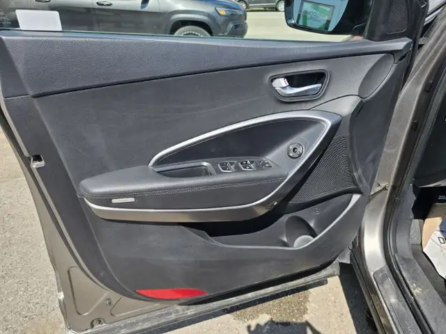2018 HYUNDAI Santa Fe Sport SE dans Autos et camions dans Prince Albert - Image 8