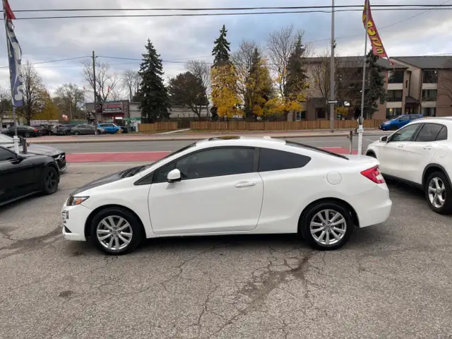 2013 Honda Civic Coupe Auto EX-L in Cars & Trucks in City of Toronto - Image 3