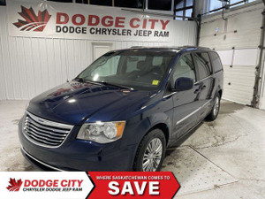 2016 Chrysler Town & Country Touring - Backup Cam, Leather Seats