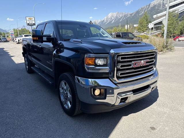 2017 GMC Sierra 2500HD SLT in Cars & Trucks in Banff / Canmore