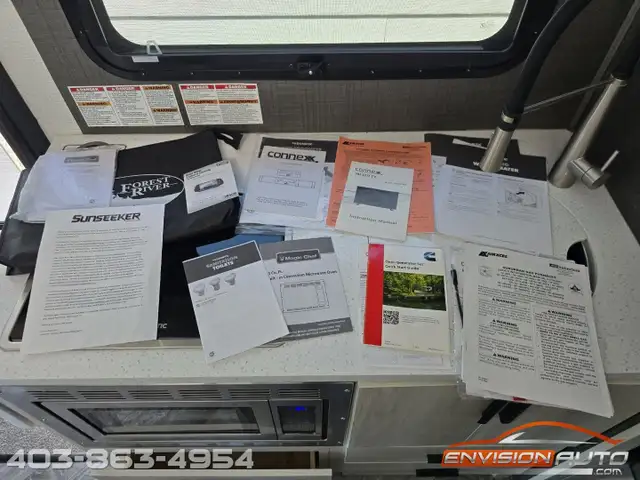 2021 FOREST RIVER SUNSEEKER MBS 2400T C-Class Motorhome RV in Cars & Trucks in Calgary - Image 40