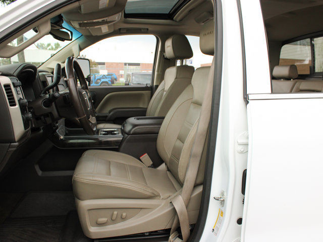 2016 GMC Sierra 2500HD Denali 4x4, Sunroof, Nav, Heated in Cars & Trucks in Calgary - Image 2