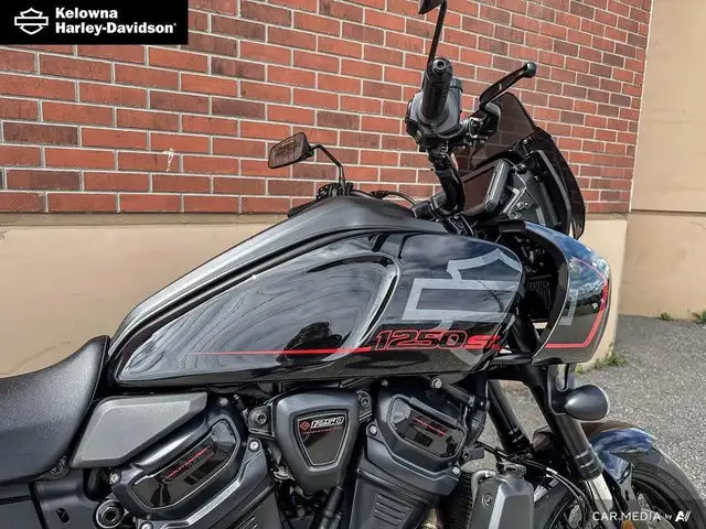 2025 Harley-Davidson RA1250ST - Pan America 1250 ST in Sport Touring in Kelowna - Image 9