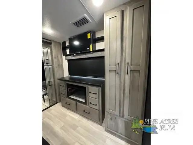 2024 KZ Durango Gold G387FLF (FRONT LIVING) in Travel Trailers & Campers in Truro - Image 21