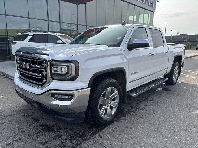 2018 GMC Sierra 1500 SLT Premium 4X4 Crew Cab • 5.3L • Sunroof in Cars & Trucks in Calgary - Image 2
