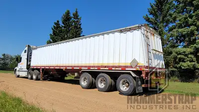 2000 LODE KING 43 Ft Triple Axle Tridem Grain Trailer 43 Ft length Tri axle 3 hoppers 68 inch steel...