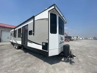 2019 BUNGALOW JAYCO 40FKDS (AT22122) LAKE LOT/DESTINATION FLOOR PLAN $ 89,888 A TRUE DESTINATION RV...