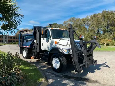 2007 International 7300 Dump Truck With Plow and Spreader Diesel, 7.6L L6 DIESEL engine, 6 cylinder,...