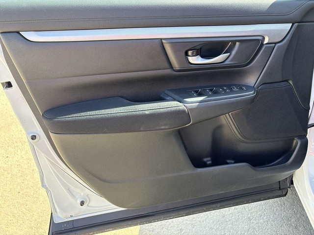 2022 Honda CR-V LX in Cars & Trucks in Edmonton - Image 4