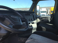 2019 FREIGHTLINER T12664ST;Heavy Duty Trucks - CONVENTIONAL W/O SLEEPER Penske Location 9-380 RIVERS... (image 9)