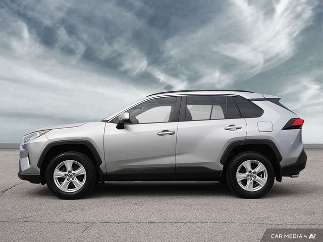 2021 Toyota RAV4 XLE | 4WD | BLIND | HTD STS | CAM | PROX & MORE in Cars & Trucks in Oakville / Halton Region - Image 3