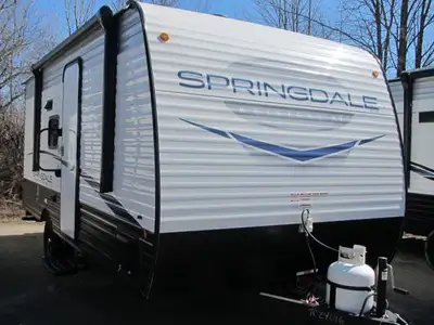 NEW 2024 SPRINGDALE 1790FQ IN STOCK AND ON SALE- SPACIOUS COUPLES UNIT WITH A SLIDE, LARGE DINETTE B...
