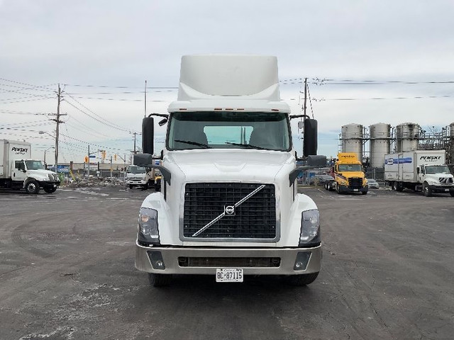 2018 Volvo VNL64300 in Heavy Trucks in City of Montréal - Image 2