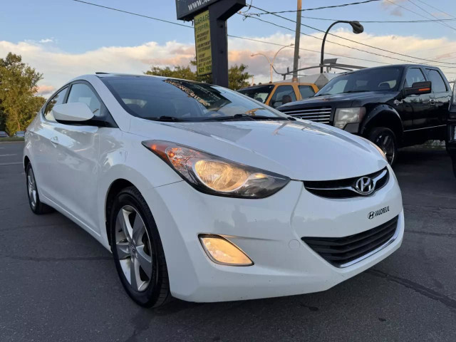 2013 HYUNDAI Elantra Limited/ GLS in Cars & Trucks in Laval / North Shore