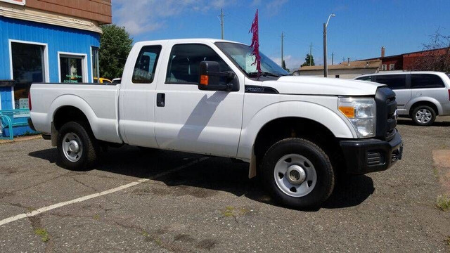 2012 Ford F-250 XL (#1729) 4X4 in Cars & Trucks in Thunder Bay - Image 3