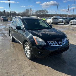 2013 Nissan Rogue SV AWD!!! SUNROOF!!! NAVIGATION!!! LOW KMS