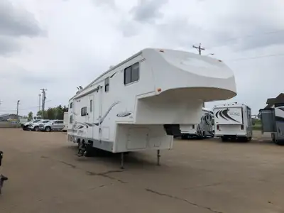 Canadian Manufactured 5th Wheel! Bunks in the back! Call Dealership for more details! Specifications...