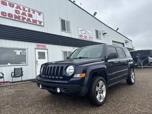 2014 Jeep Patriot North Edition 4x4- SALE!! WARRANTY INC in Cars & Trucks in Red Deer - Image 2