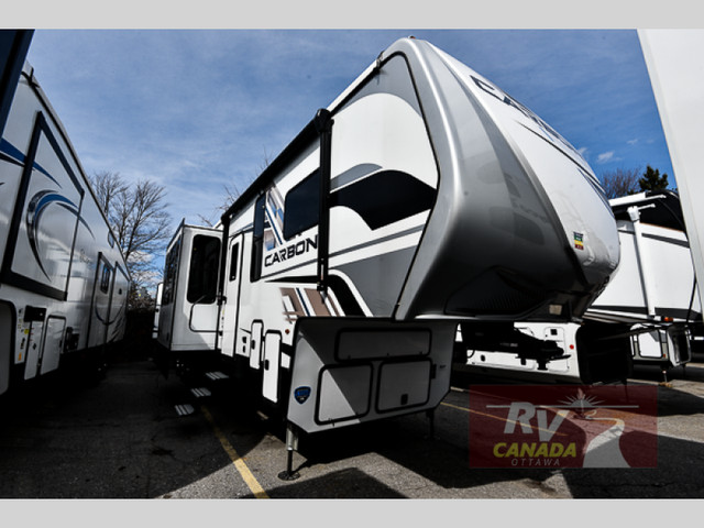 2023 Keystone RV Carbon 398 in Travel Trailers & Campers in Ottawa - Image 4