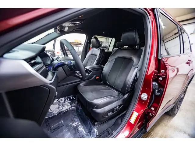2024 Jeep Grand Cherokee L 4x4 Altitude Leather BCam PSeat in Cars & Trucks in Grande Prairie - Image 13