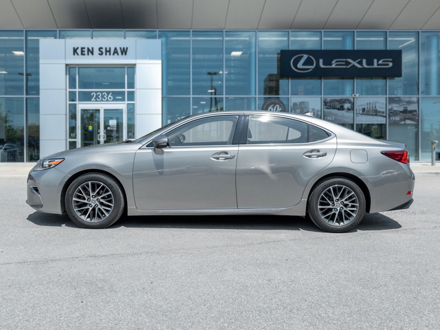 2017 Lexus ES 350 in Cars & Trucks in City of Toronto - Image 4