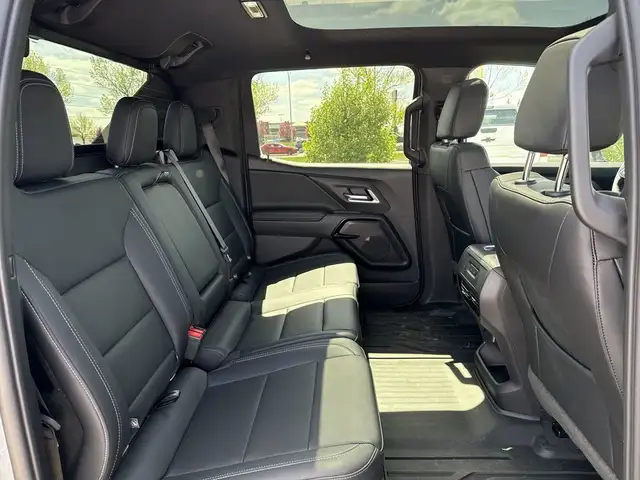 2025 Chevrolet Silverado EV Extended Range LT in Cars & Trucks in Edmonton - Image 26
