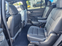 HUD, Sunroof, Cooled Seats, Massage Seats, Premium Audio! Signature style and sophisticated features... (image 9)