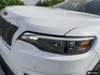This Jeep Cherokee delivers a Regular Unleaded I-4 2.4 L/144 engine powering this Automatic transmis... (image 8)