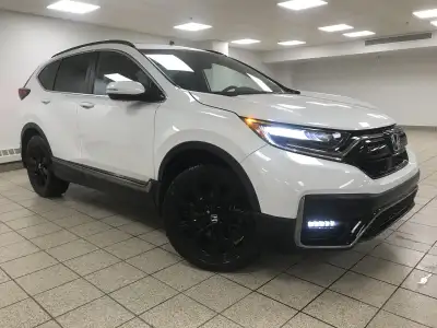 Experience the pinnacle of sophistication and versatility with the 2021 Honda CR-V Black Edition. Wi...