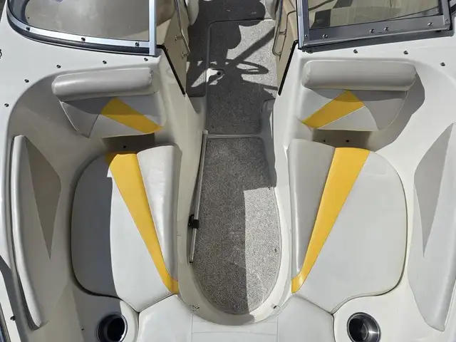 2008 Glastron GT185 FINANCING AVAILABLE in Powerboats & Motorboats in Saskatoon - Image 17