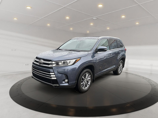 2019 Toyota Highlander XLE VEHICULE CERTIFIE TOYOTA in Cars & Trucks in Longueuil / South Shore