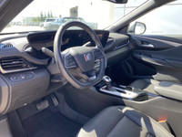 CLEAN CARFAX, ONE OWNER, LOW KM, Leather, Remote Start, Power Lift, Heated Seats, Wireless Charging,... (image 8)