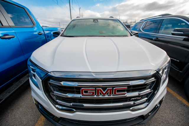 2024 GMC Terrain AT4 TOIT OUVRANT in Cars & Trucks in Longueuil / South Shore - Image 2