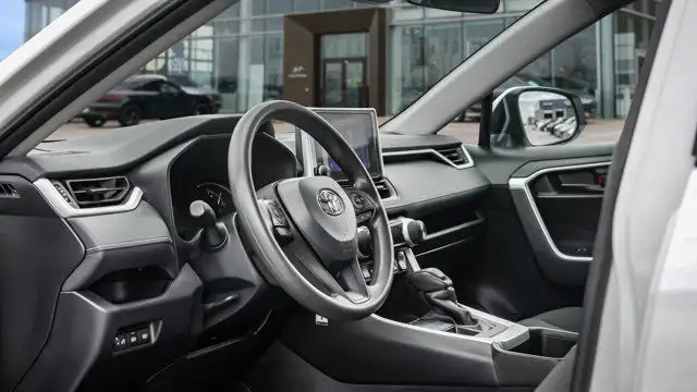 2024 Toyota RAV4 LE AWD | Heated Seats | Lane Keep | Blind Spot in Cars & Trucks in Guelph - Image 10