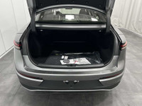See Dealer Website for Details. Engine: Moteur à 4 cylindres 2.4L L/100Km City: 8.1 L/100Km Hwy: 7.3... (image 4)