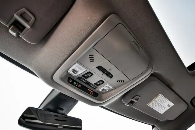 2021 Buick Enclave Premium - Cooled Seats - Leather Seats in Cars & Trucks in Ottawa - Image 31