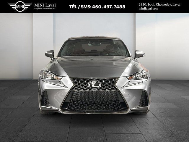 2019 Lexus IS 300 dans Autos et camions  à Laval/Rive Nord - Image 2