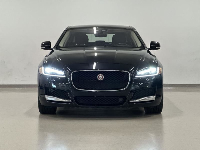 2020 Jaguar XF 25t 2.0L AWD Prestige in Cars & Trucks in City of Montréal - Image 3